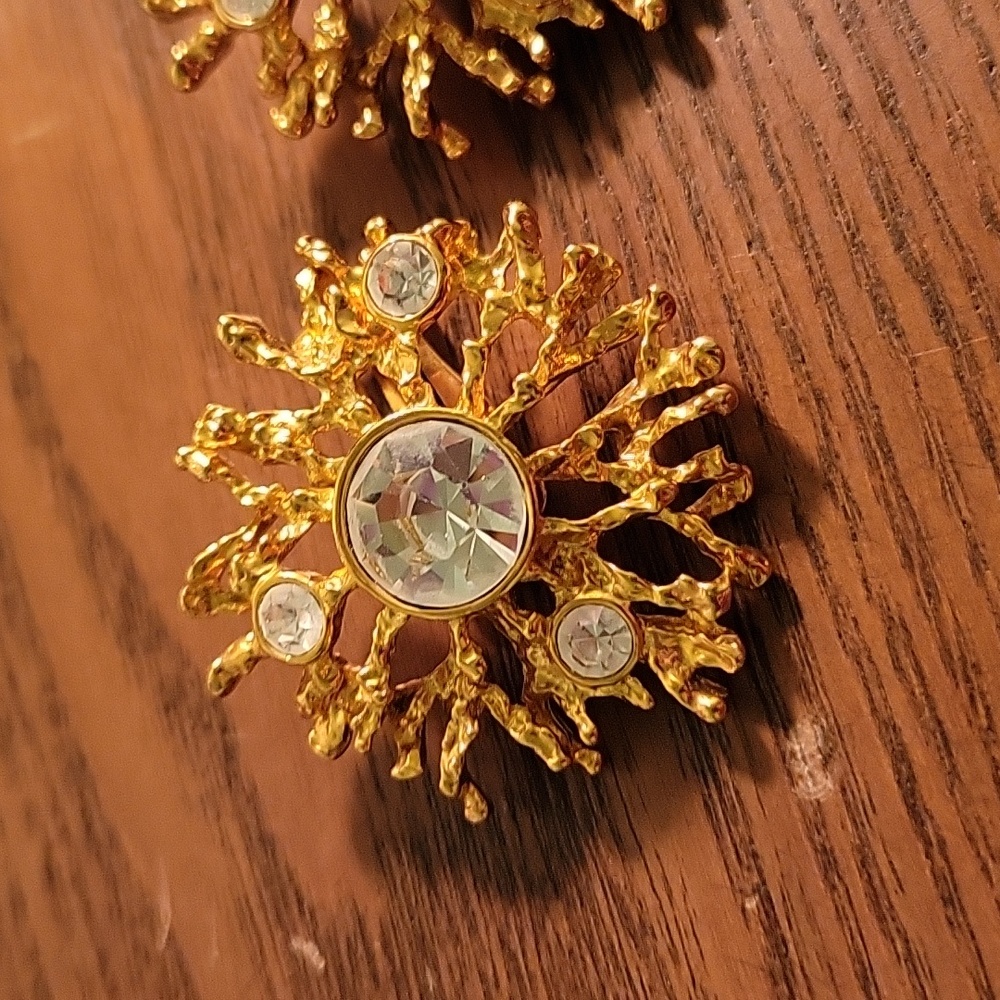 Vtg Kenneth Jay Lane For Avon Clip On Earrings - image 2